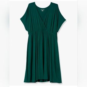 BNWT Plus Size Elegant Green Wrap Dress(5x)